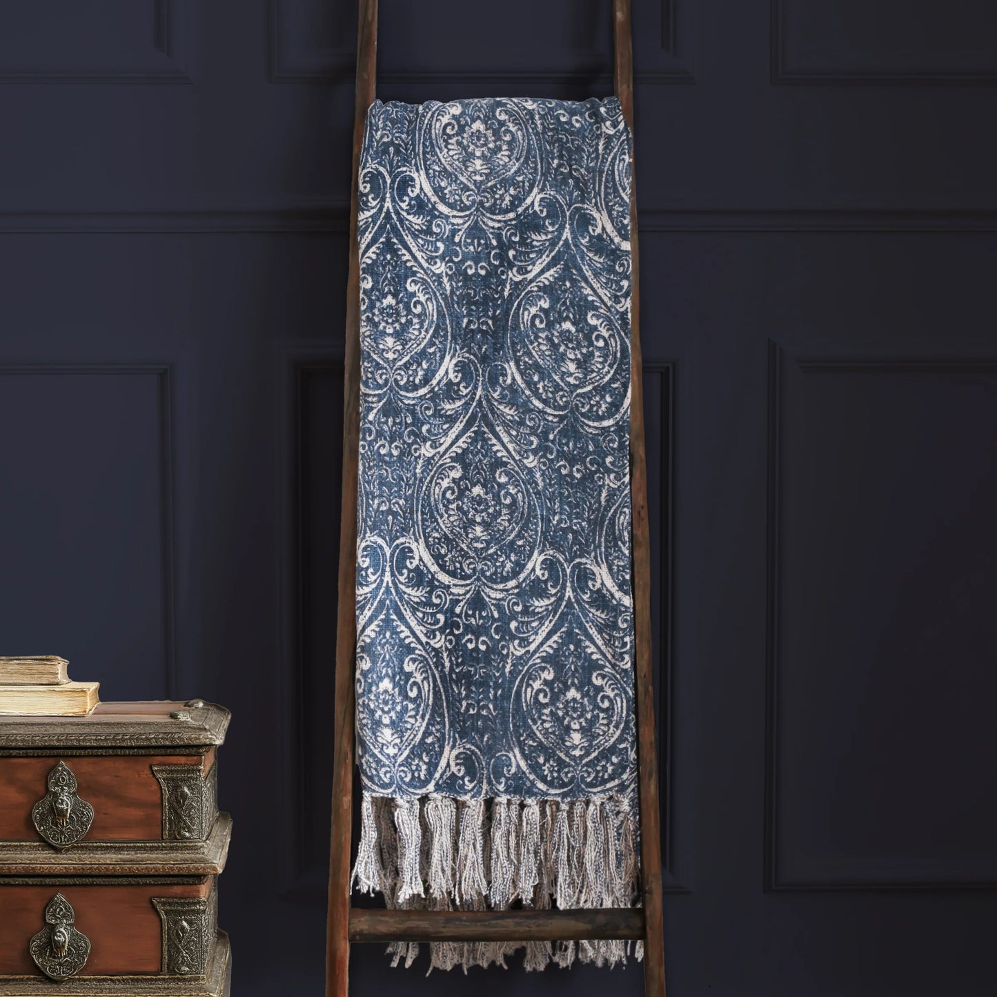 Damask Cushion Set in Blue