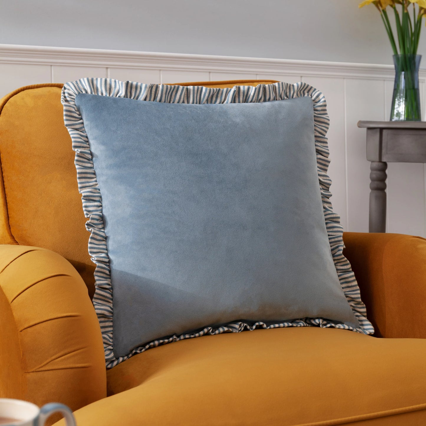 Damask Cushion Set in Blue
