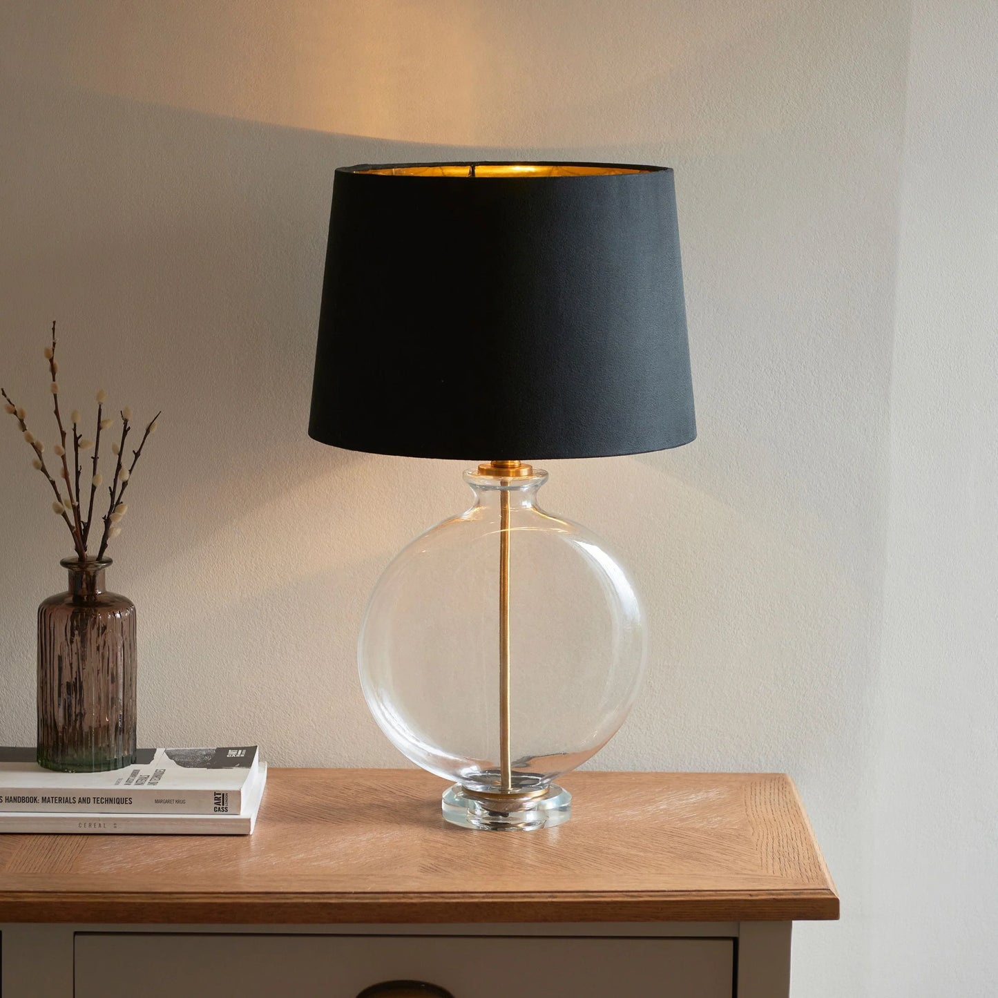 Black Gardenia Table Lamp