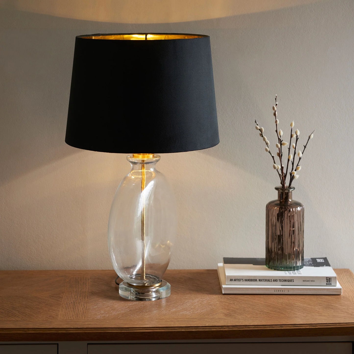 Black Gardenia Table Lamp