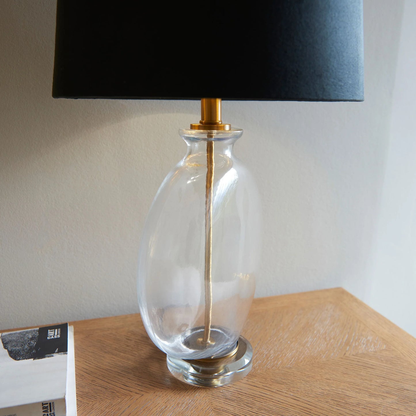 Black Gardenia Table Lamp