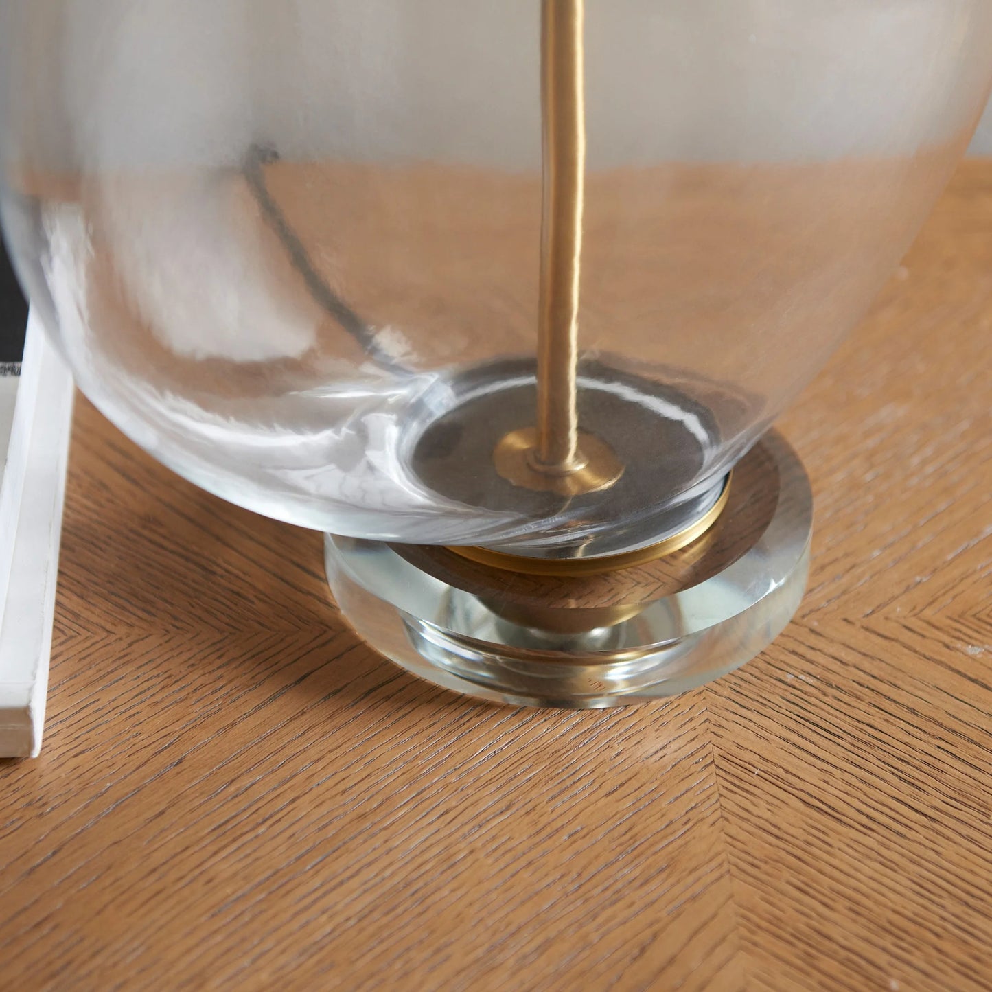 Black Gardenia Table Lamp