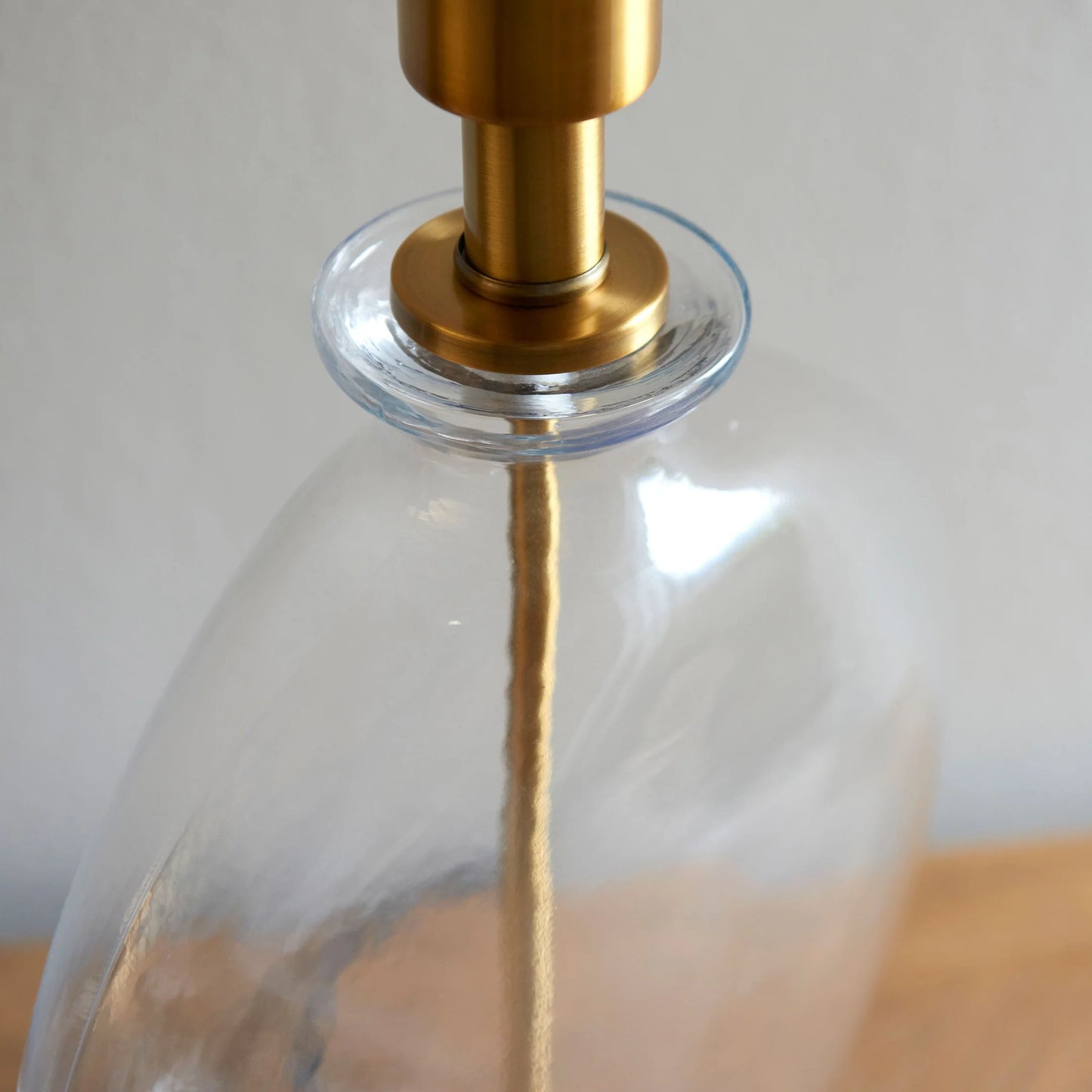 Black Gardenia Table Lamp