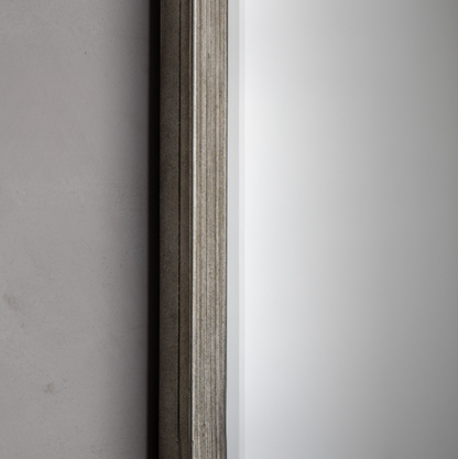 Loran Mirror